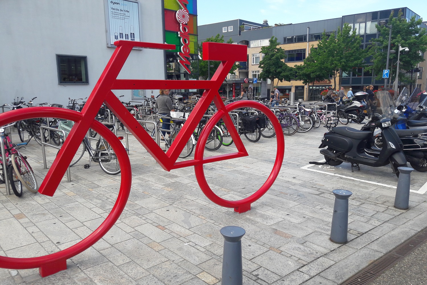 decorated table setting wedding celebration 1.jpg